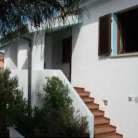 Casa Vacanze A Pochi Passi Dal Mare La Maddalena  Exterior foto