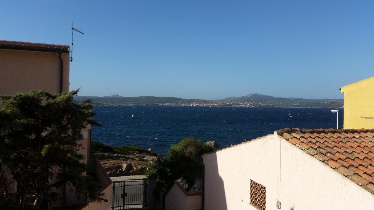 Casa Vacanze A Pochi Passi Dal Mare La Maddalena  Exterior foto